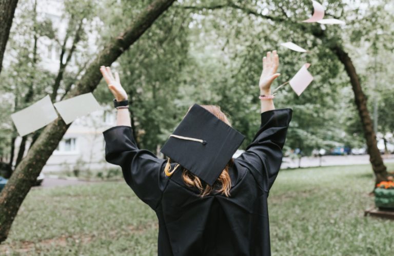 Αποφοίτησε με άριστα από το σχολείο, αλλά… ήταν «αναλφάβητη» – Πώς το κατάφερε