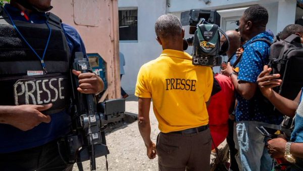 Αϊτή: Επιθέσεις σε μέσα ενημέρωσης από μέλη οπλισμένων συμμοριών