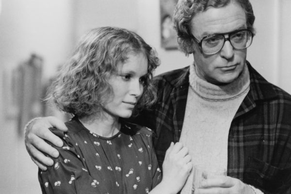 «Η Χάνα και οι αδελφές της»: Η άβολη «έκπληξη» που διέκοψε την ερωτική σκηνή των Μάικλ Κέιν και Μία Φάροου