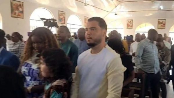 Σιέρα Λεόνε: Καθαιρείται αξιωματούχος που δέχεται δώρο από ολλανδό βαρώνο ναρκωτικών