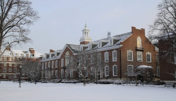 ΗΠΑ: Το Τζονς Χόπκινς προχωρά σε πάνω από 2.000 απολύσεις στο πλαίσιο των περικοπών του Τραμπ