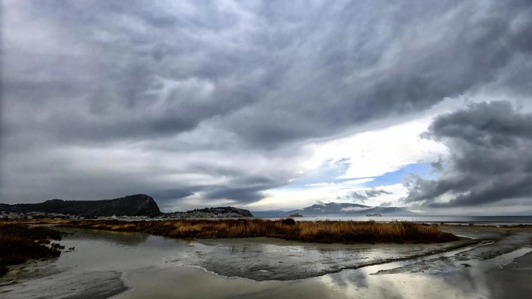 Βροχές, ενίσχυση των βοριάδων και πτώση της θερμοκρασίας την Καθαρά Δευτέρα