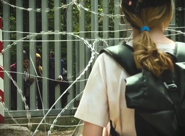 Κακοποιημένες γυναίκες στη Λευκορωσία εμποδίζονται να περάσουν τα σύνορα στη Πολωνία