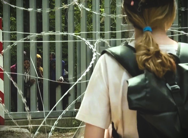 Κακοποιημένες γυναίκες στη Λευκορωσία εμποδίζονται να περάσουν τα σύνορα στη Πολωνία