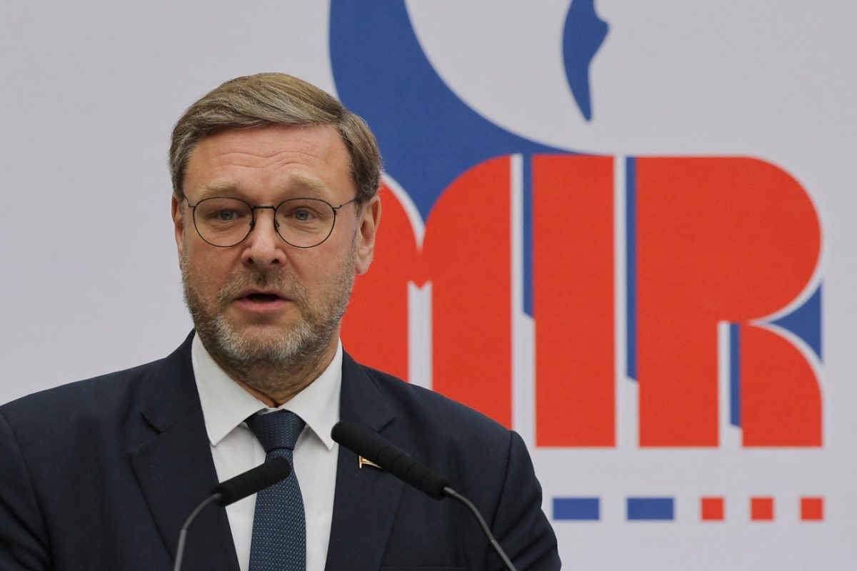 Ρωσία: Μόνη ελπίδα για το Κίεβο η βελτίωση των σχέσεων Μόσχας – Ουάσιγκτον, ειρωνεύτεαι ρώσος γερουσιαστής