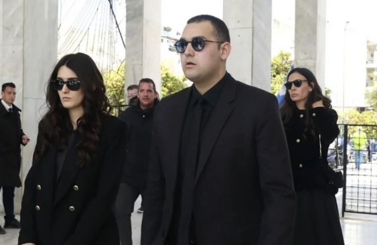 Αλέξης Κούγιας: «Μπαμπά, τελικά σήμερα ήταν η πιο δύσκολη μέρα» -Η ανάρτηση του γιου του μετά την κηδεία