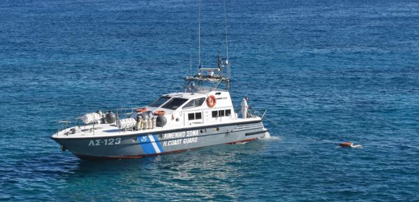 Ναυάγιο στο Φαρμακονήσι: O διακινητής έριξε εσκεμμένα τα τρία άτομα στη θάλασσα