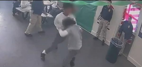 ΗΠΑ: Fight Club με ανήλικους είχαν στήσει 30 δεσμοφύλακες σε αναμορφωτήριο [βίντεο]