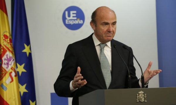 Τραμπ: Η «επιθετική πολιτική» του προκαλεί αβεβαιότητα μεγαλύτερη από της πανδημίας, λέει ο Λουίς ντε Γκίντος