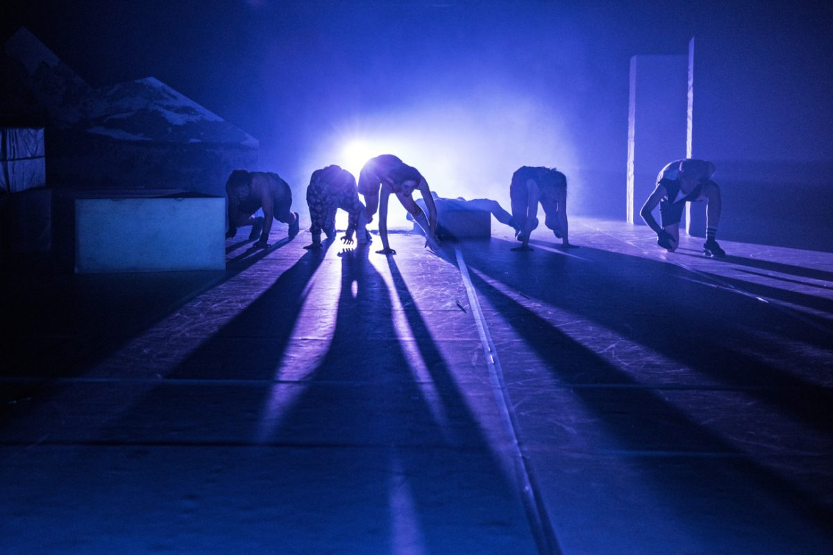 «Τα Σκυλιά» του Ανέστη Αζά έρχονται από τις 25/4 στο Θέατρο Κιβωτός για 10 μόνο παραστάσεις