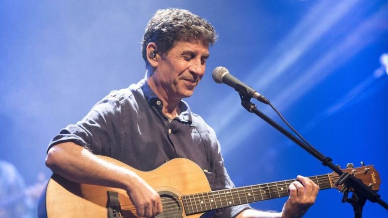 Σωκράτης Μάλαμας: Το νέο του τραγούδι «Προφήτης» με τους ιδιαίτερους στίχους