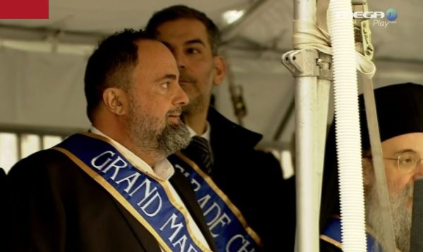 H παρέλαση της 25ης Μαρτίου στην Νέα Υόρκη – Τελετάρχης ο Βαγγέλης Μαρινάκης, ο Ολυμπιακός τιμά την επέτειο