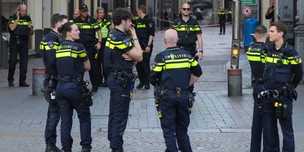 Ολλανδία: Συνελήφθη Ουκρανός για την επίθεση με μαχαίρι στο Άμστερνταμ – Πέντε τραυματίες