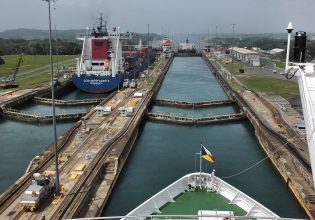 Κίνα: Στο στόχαστρο της αρχής ανταγωνισμού η συμφωνία για την πώληση των λιμανιών του Παναμά