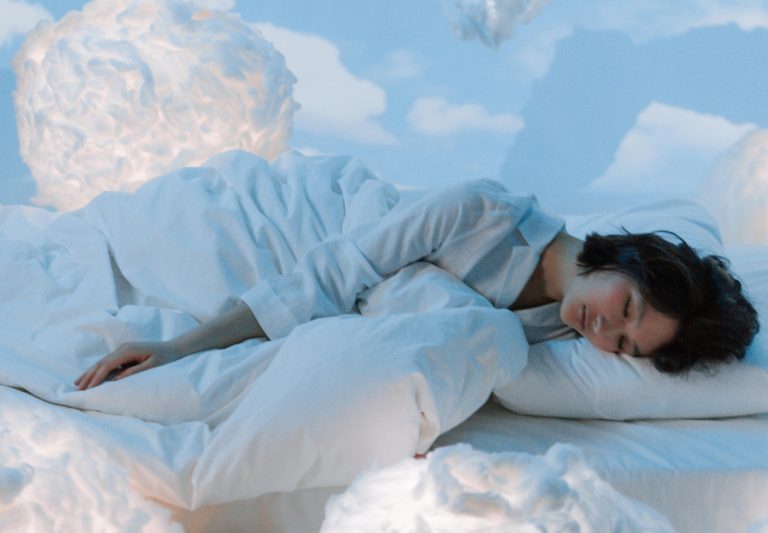 Παγκόσμια Ημέρα Ύπνου: Η άνοδος του «τουρισμού ύπνου» σε μία κουρασμένη κοινωνία