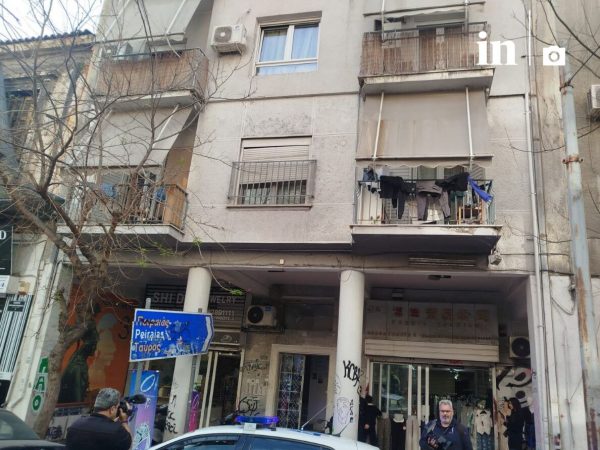 Νεκρός άνδρας σε Airbnb στην Ομόνοια – Δεμένος στο κρεβάτι με σακούλα στο κεφάλι