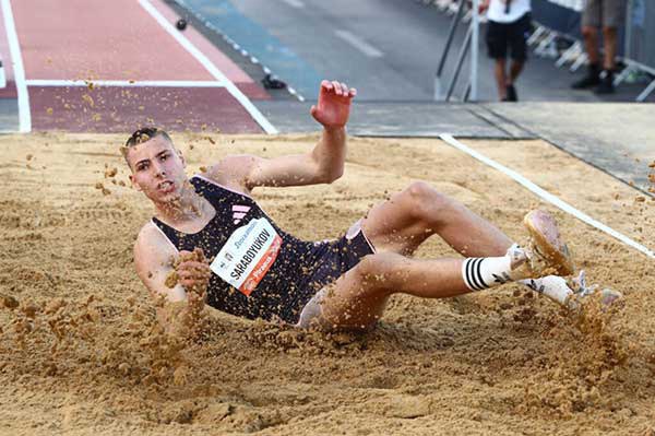 Απόντος του Τεντόγλου, το χρυσό στο μήκος κρίθηκε στο τελευταίο άλμα