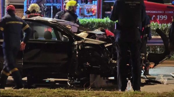 Σοβαρό τροχαίο στην Παραλιακή – Δυο τραυματίες