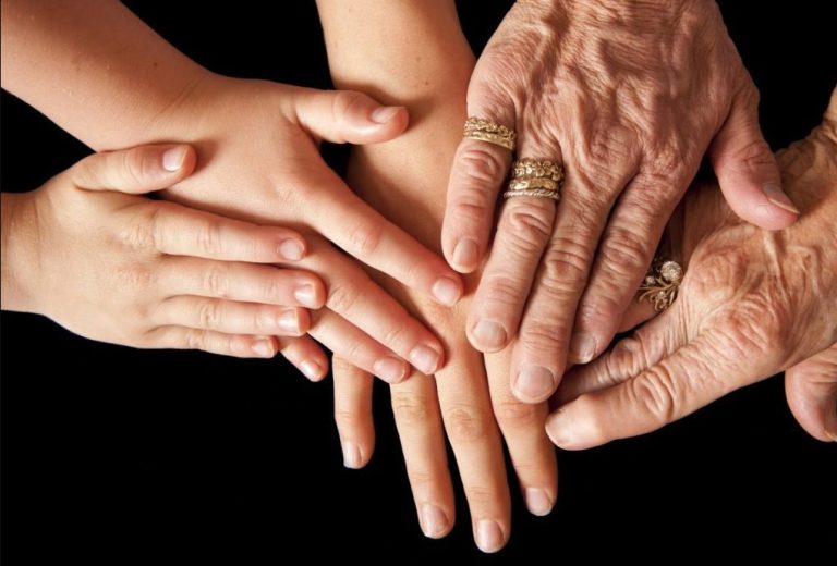 Προσδόκιμο ζωής: Κερδίσαμε 6,5 χρόνια ζωής μέσα σε μισόν αιώνα