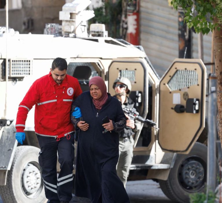 Ερυθρός Σταυρός: Οργή για τους θανάτους γιατρών της Ερυθράς Ημισελήνου στη Γάζα