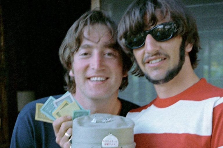 «Σαν ο Τζον Λένον να είναι εδώ, ζωντανός»: Ο Ρίνγκο Σταρ για τη διαχρονική υπεροχή των Beatles