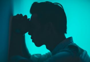 Οι millennials δεν μπορούν να αντέξουν οικονομικά την κρίση μέσης ηλικίας