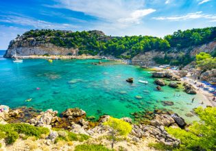 Οδηγός για το «Τουρισμός για όλους 2025»: Πώς θα πάρετε τα vouchers έως 600 ευρώ