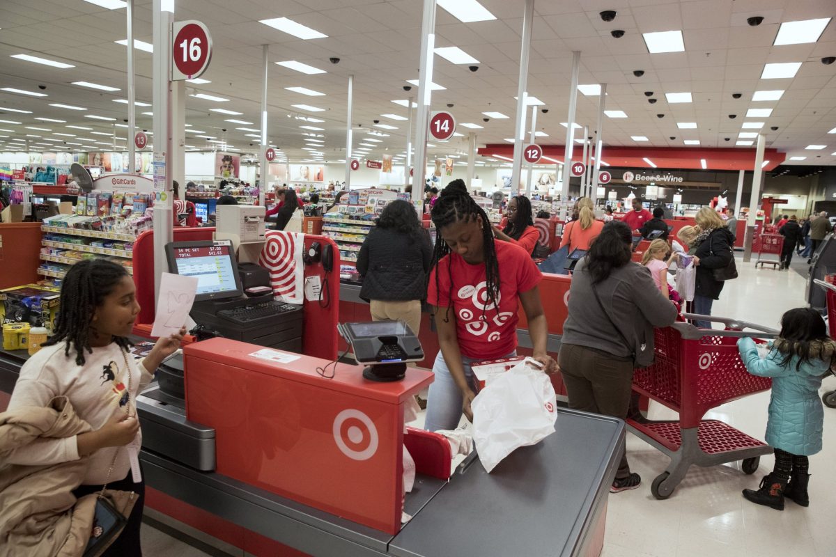 Απαισιοδοξία των καταναλωτών και των επιχειρήσεων στις ΗΠΑ – Πώς μπορεί να επηρεάσει την οικονομία