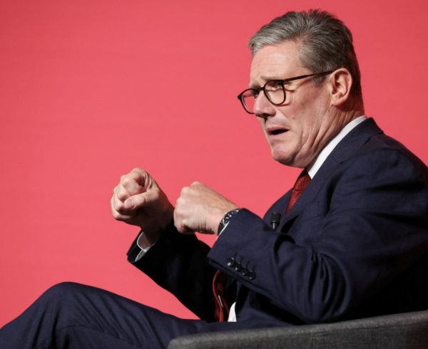 Βγαίνει μπροστά ο «σχοινοβάτης» Στάρμερ για Ουκρανία – Τι ζήτησε στην τηλεδιάσκεψη 26 ηγετών