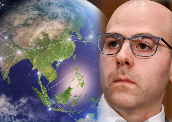 Τα πάνω κάτω έφερε η «ιερή βίβλος» του αρχι-συμβούλου του Τραμπ για τους δασμούς