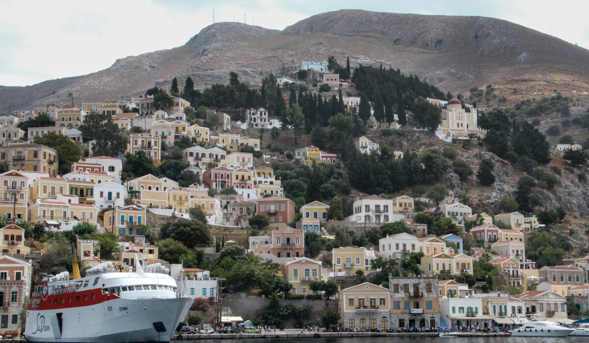 Σύμη: Αίτημα διορισμού «ειδικού επιτρόπου» στην 13χρονη που σχεδίαζε τη δολοφονία της μητέρας της