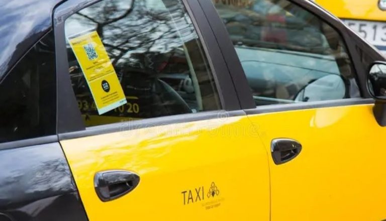 ΣτΕ: Υπέρ της νομιμότητας του αυτοκόλλητου για τα POS στα ταξί τάσσεται η Ολομέλεια