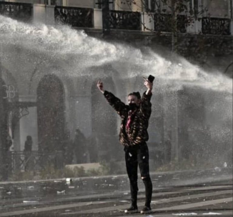 Τέμπη: «Μια εικόνα, χίλιες λέξεις»