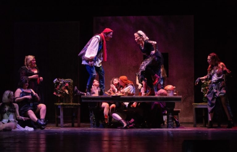 Θελεστίνα: Η απληστία, ο έρωτας και οι ανθρώπινες αδυναμίες