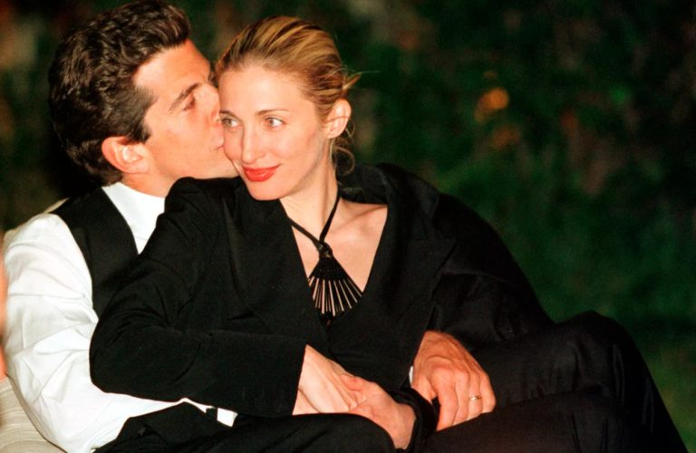 Tζον Κένεντι Τζούνιορ και Κάρολιν Μπέσετ: Πάθος, εθισμοί και τραγωδία στη μικρή οθόνη