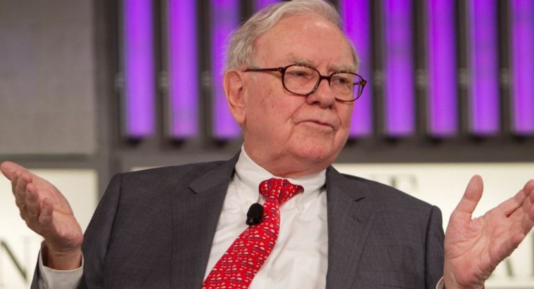 Γουόρεν Μπάφετ: «Προσέξτε αυτούς τους στίχους» όταν οι μετοχές κάνουν βουτιά