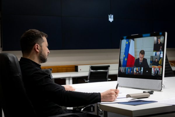 Ζελένσκι: Ο Πούτιν λέει ψέματα για την «περίπλοκη εκεχειρία»