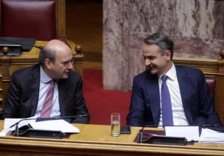 Το Μαξίμου στα κόκκινα και ο Χατζηδάκης σε ρόλο πυροσβέστη!