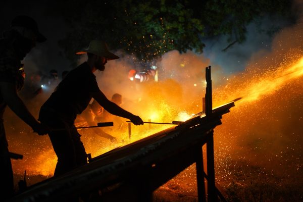 Καμπανάκι για τη χρήση φωτοβολίδων και βεγγαλικών  – «Κίνδυνος ακρωτηριασμού»