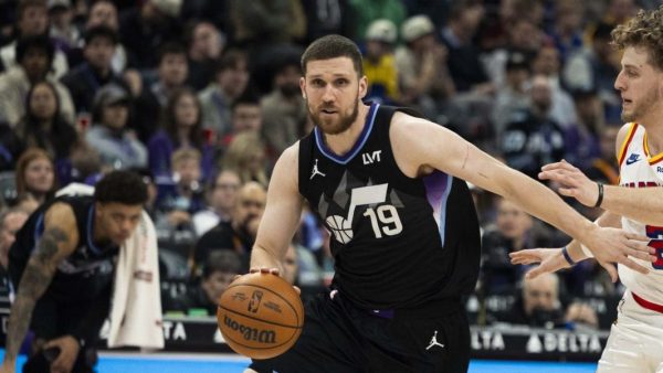 Σβι Μίχαϊλιουκ: Το συμβόλαιο με τους Τζαζ, η πιθανή ανταλλαγή και η… Euroleague (vids)