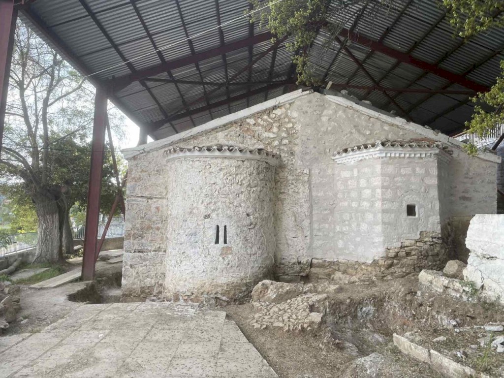 Ξεκίνησαν οι εργασίες αναστήλωσης του ναού της Παναγίτσας στα Βίλια