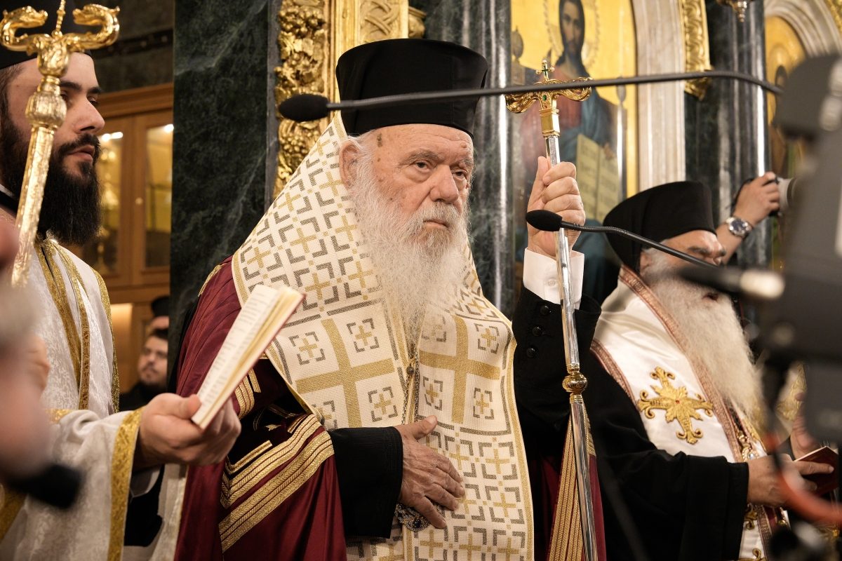 Ιερώνυμος στο Breitbart: Θετική εξέλιξη η εκλογή του Τραμπ – Να επιδείξει αυτοσυγκράτηση