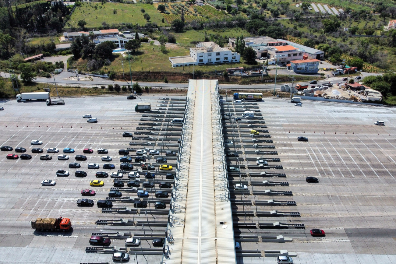 Πάσχα: Αυξημένα μέτρα της Τροχαίας – Απαγόρευση κυκλοφορίας φορτηγών άνω των 3,5 τόνων