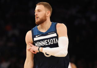 Ο ΝτιΒιντσέντζο προβάρει την φανέλα της εθνικής Ιταλίας: «Θα ήταν πολύ όμορφο για μένα να εκπροσωπήσω την Ιταλία»