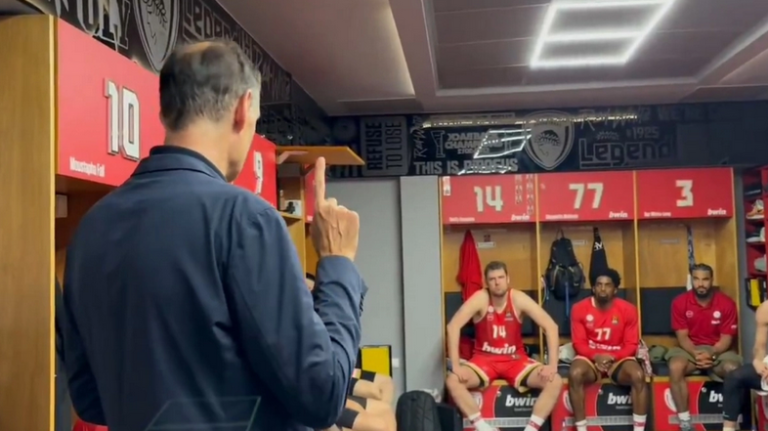 Μπαρτζώκας στα αποδυτήρια: «Μου αρέσει που δεν θέλατε να πανηγυρίσετε σήμερα» (vid)