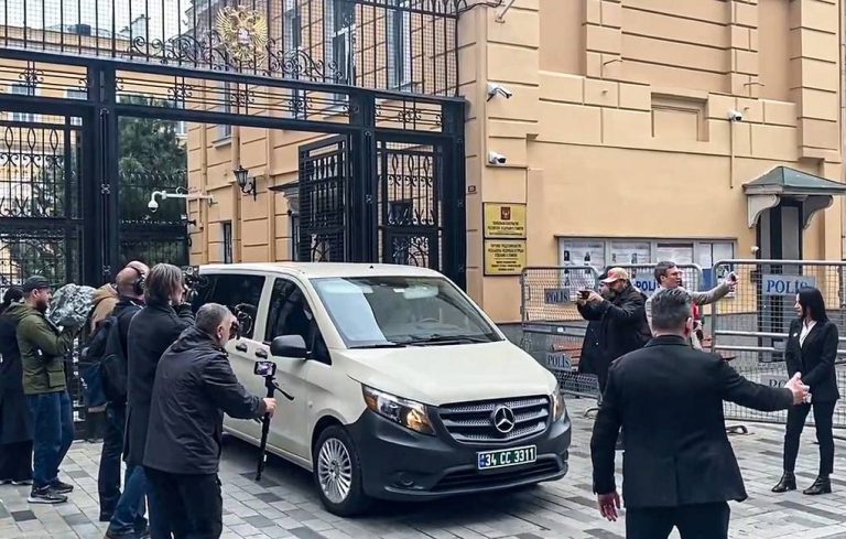 Ρωσία: Πεντέμισι ώρες κράτησαν οι συνομιλίες με ΗΠΑ στην Κωνσταντινούπολη – Ετοιμάζεται ανακοίνωση