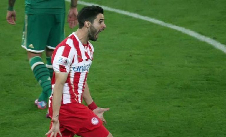 Αυλωνίτης: «Ακόμα και τώρα που βγαίνω έξω ο κόσμος με σταματάει και μου λέει για το γκολ με τον Παναθηναϊκό»