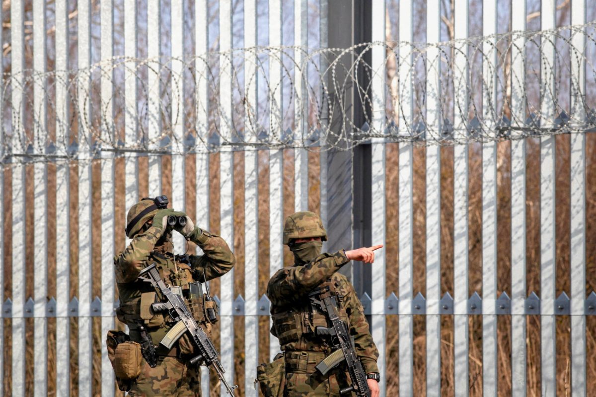 Η Πολωνία ολοκλήρωσε την αναβάθμιση του ηλεκτρονικού φράκτη στα σύνορα