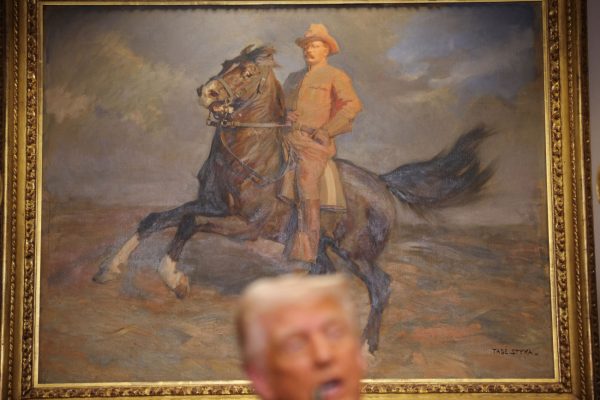 «Εκφυλισμένη τέχνη» και «αντιαμερικανική ιδεολογία»: Ο λαϊκισμός ως φασισμός που καταδιώκει τον πολιτισμό