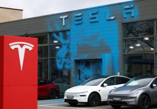 Καναδάς: Αντιπροσωπείες Tesla ισχυρίζονται πως πούλησαν 8.653 οχήματα σε 3 ημέρες